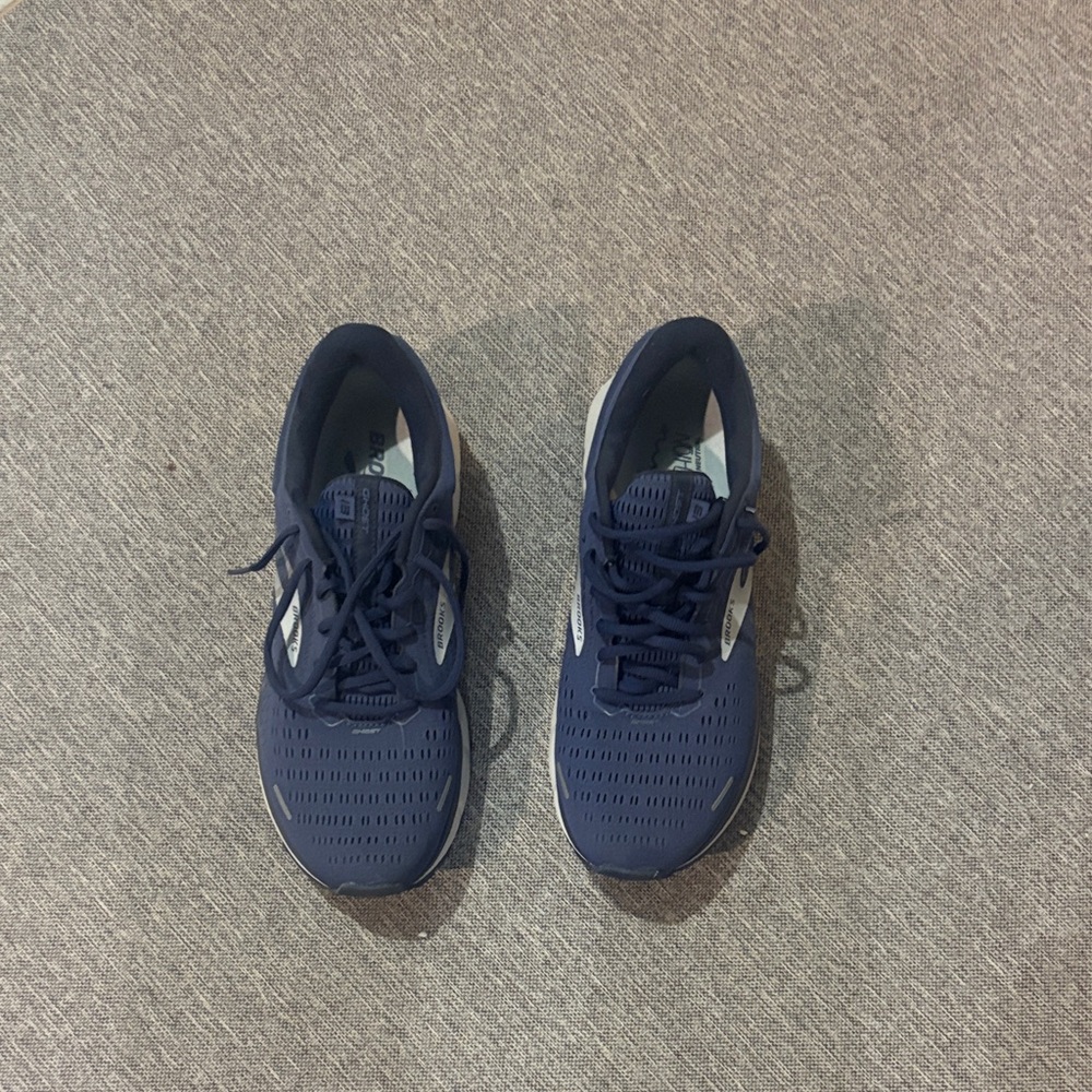 Brooks Dark Blue Athletic Sneakers